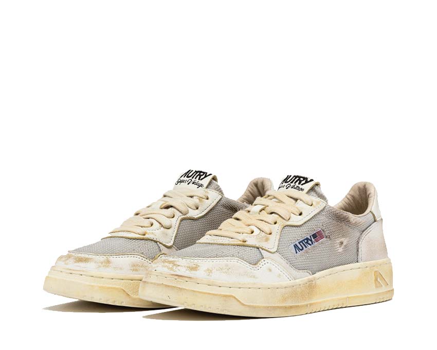 Autry Super Vintage Low Dragon Oat Grey White sole — gum sole