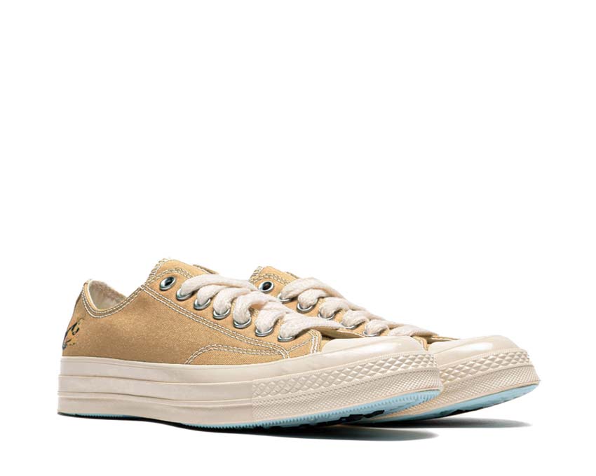 Converse Golf Le Fleur Chuck 70 OX Apricot vista laterale — fiori ricamati