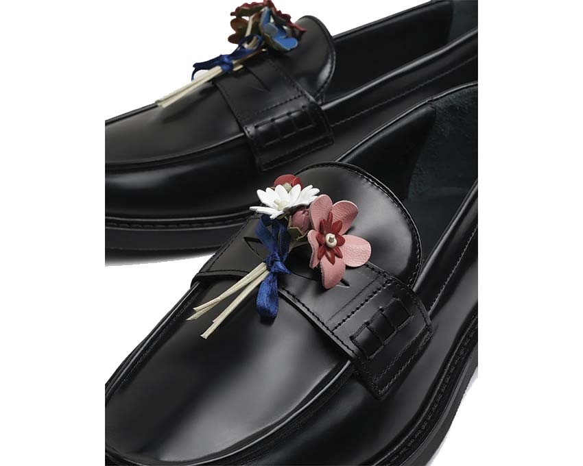 Filling Pieces Loafer Bouquet Black vista lateral — cuero grano completo