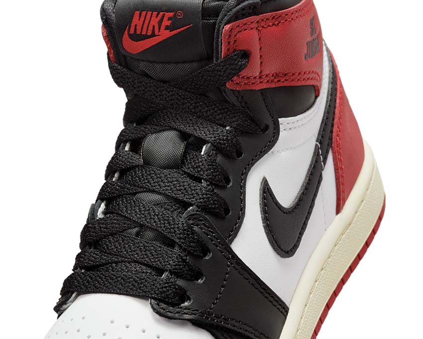 Jordan 1 Retro High OG Black Toe PS vue latérale — cuir blanc noir preschool Jordan