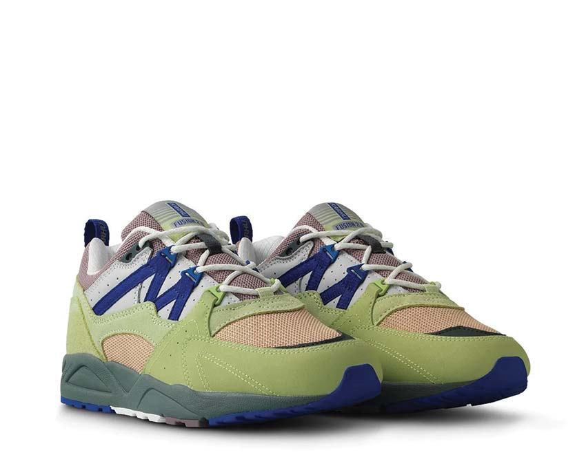 Karhu Fusion 2.0 Shadow Lime/Amparo Blue vista lateral — mesh transpirable