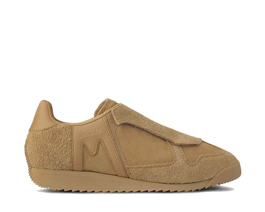 Karhu Mestari Slip-On Tobacco — Unisex-Sneaker ohne Schnürsenkel Tabak finnisch