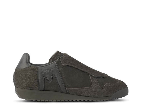 Karhu Mestari Slip-On Chocolate — Unisex-Sneaker Slip-On Schokolade