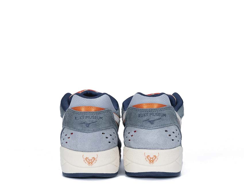 Mizuno Contender Rijksmuseum détail — motifs peinture classique