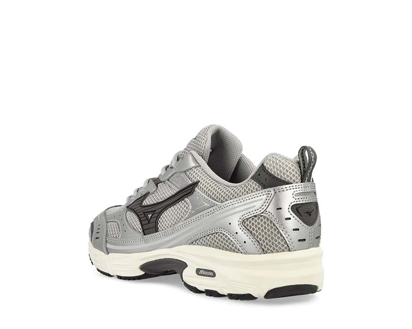 Mizuno MXR Sport Grey sole — chunky running outsole Mizuno
