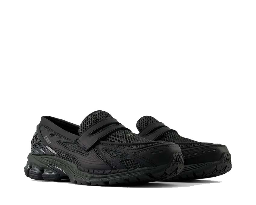 New Balance 1906L Black vue latérale — tige noir avec détails argentés