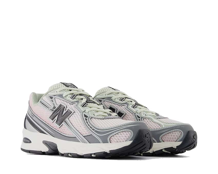 New Balance 740 Pink Granite vista laterale — tomaia mesh rosa e camoscio granito