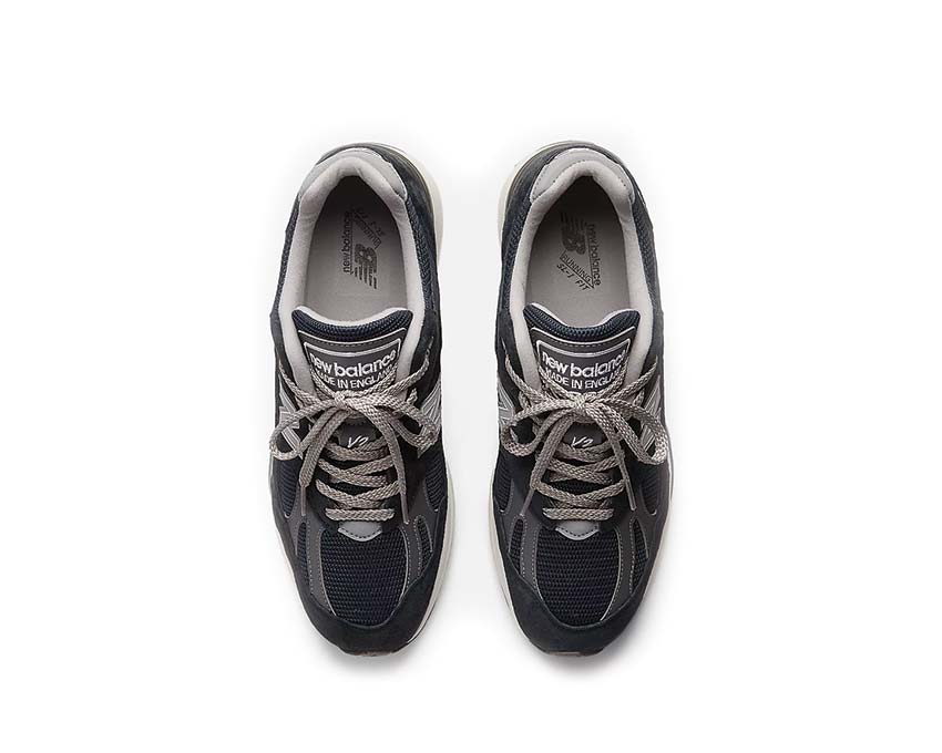 New Balance 991v2 Made in UK Dark Navy détail — tige cuir pleine fleur