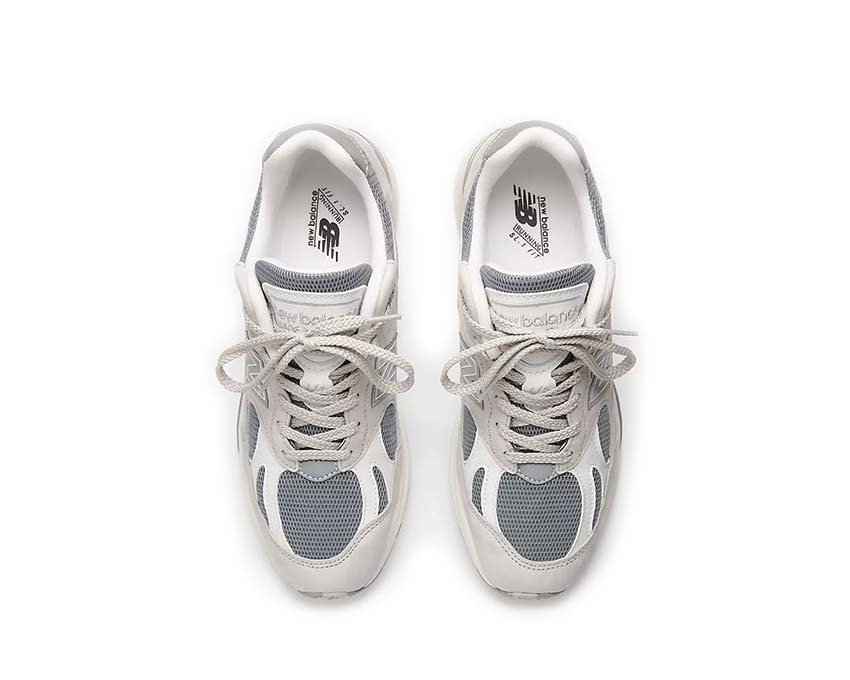 New Balance 991v2 Made in UK Cool Grey Detail — Wildleder und Mesh Einsätze
