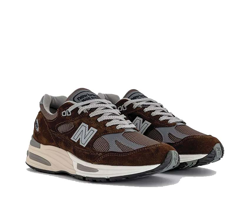 New Balance 991v2 Made in UK Slate Black vue latérale — silhouette iconique retro