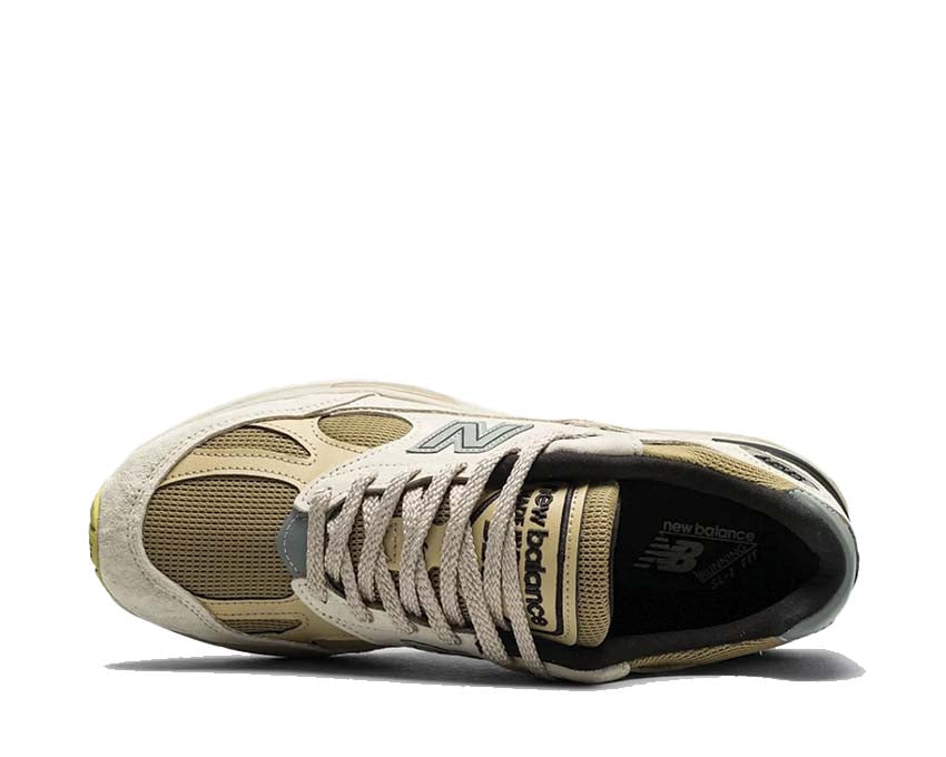 New Balance 991v2 Made in UK Silver Birch detalle — cuero ante fabricado en Inglaterra