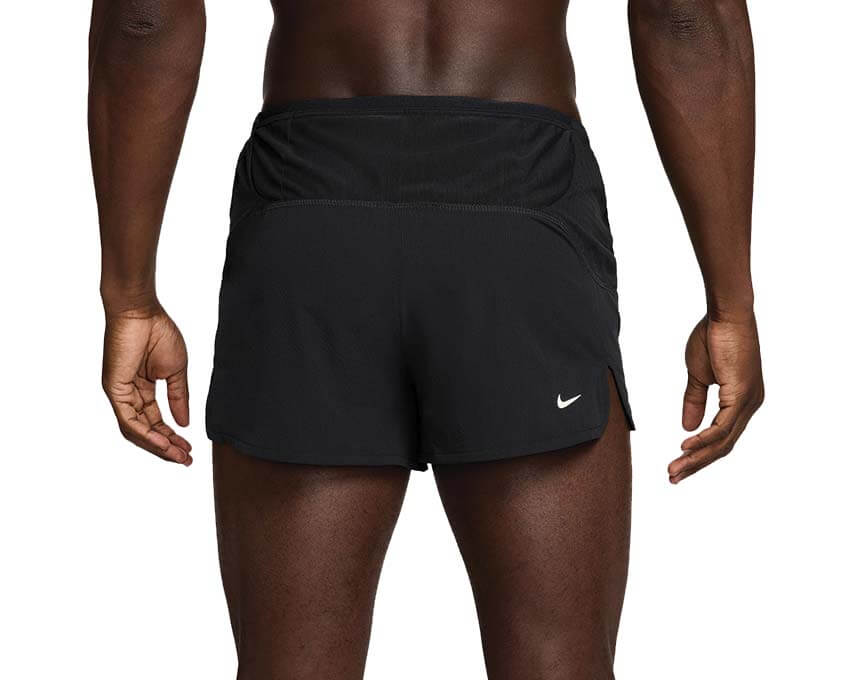 Nike ACG Trailwind Shorts Rückansicht — schwarze Trail Shorts Herren outdoor ACG