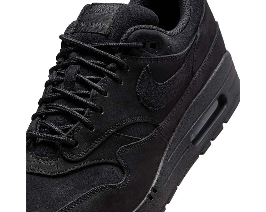 Nike Air Max 1 Premium Black Cat vista laterale — tomaia pelle nero opaco Black Cat