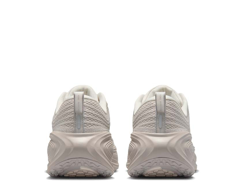 Nike Vomero Plus HV8150-001 