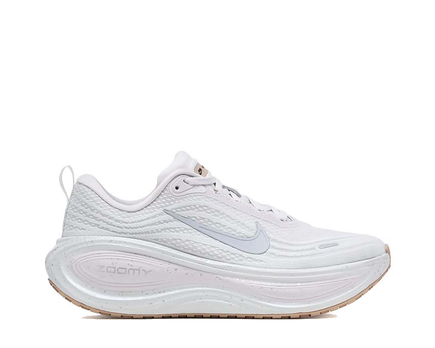  Nike Vomero Plus Speckle IO4323-001