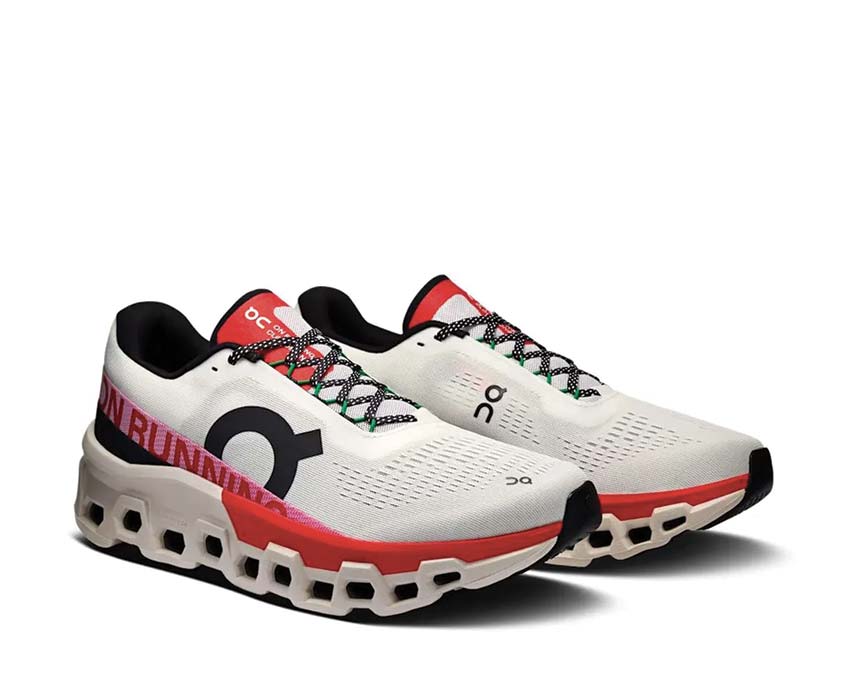 On Cloudmonster 2 Ivory/Silver vue latérale — profil amorti running homme