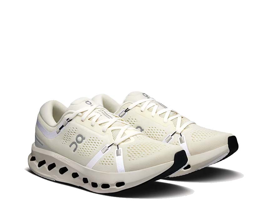 On Cloudsurfer 2 Ivory vue latérale — profil running CloudTec homme