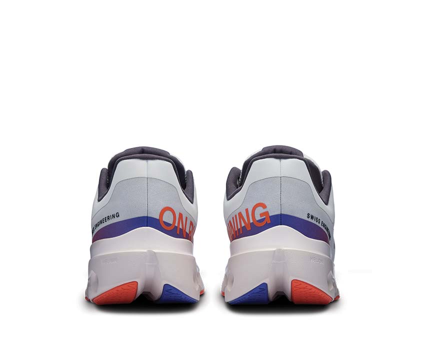 On Cloudsurfer Next White/Flame Sohle — CloudTec reaktiv Laufschuh