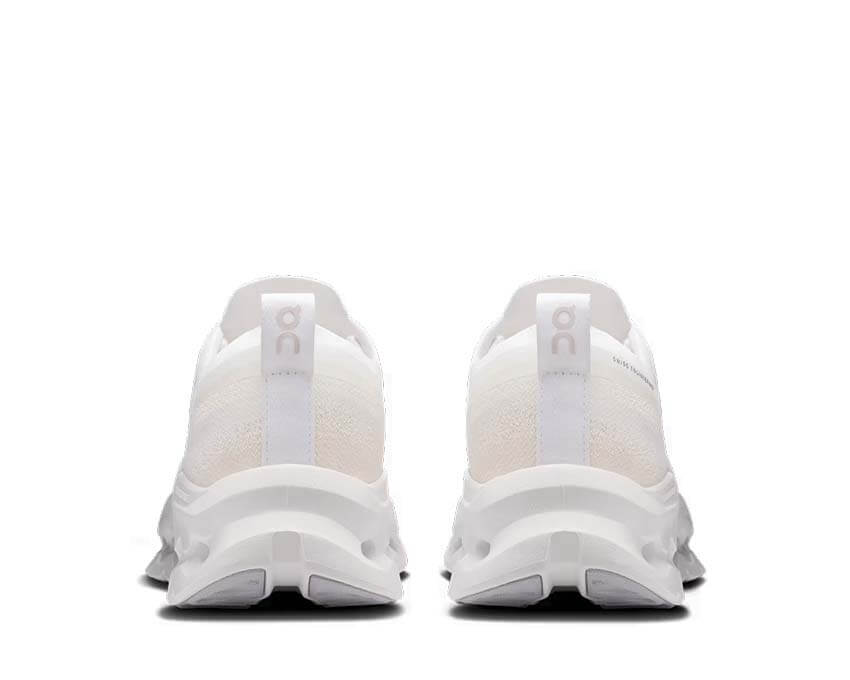 On Cloudtilt Moon White — semelle CloudTec inclinée amorti doux
