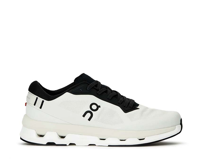 On Cloudzone Ice Black — sneaker lifestyle homme CloudTec Helion amorti