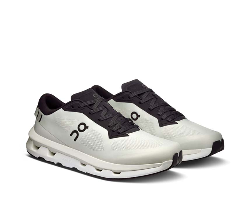 On Cloudzone Ice Black vue latérale — profil sneaker lifestyle CloudTec homme
