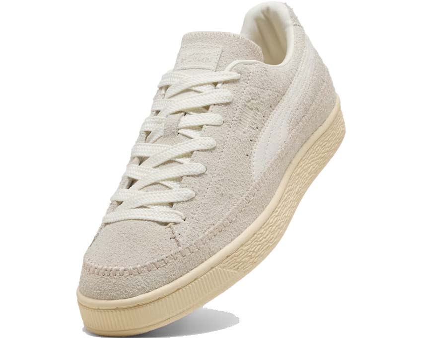 Puma Suede Moccasin White vue latérale — daim blanc immaculé