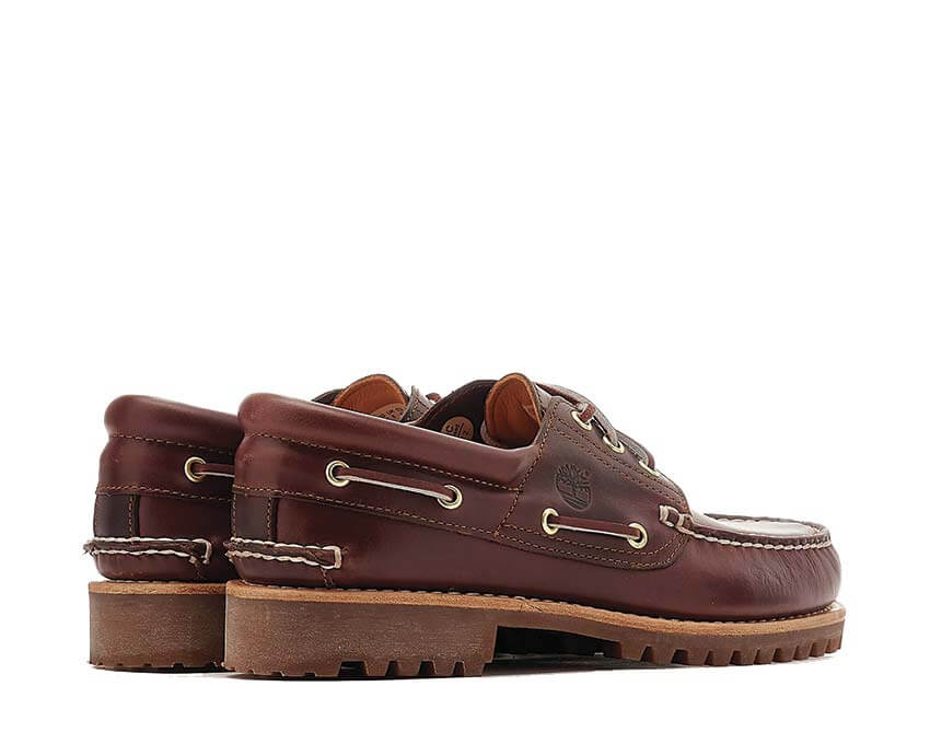 Timberland Authentic Boat Shoe Burgundy detalle — cordones encerados y costuras burdeos