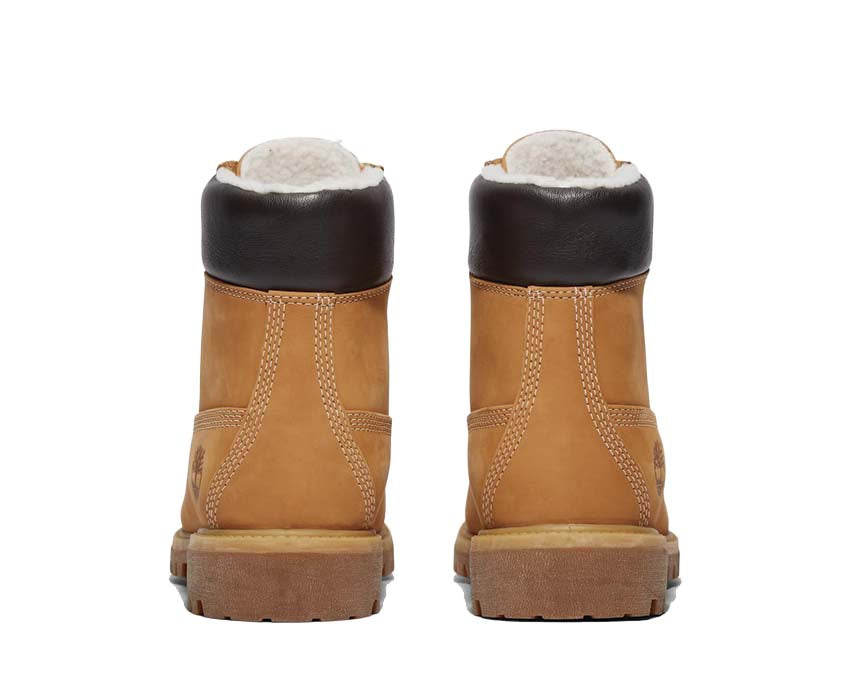 Timberland Premium 6 Inch Waterproof Boot Wheat detalle — cordones redondos y cuello acolchado