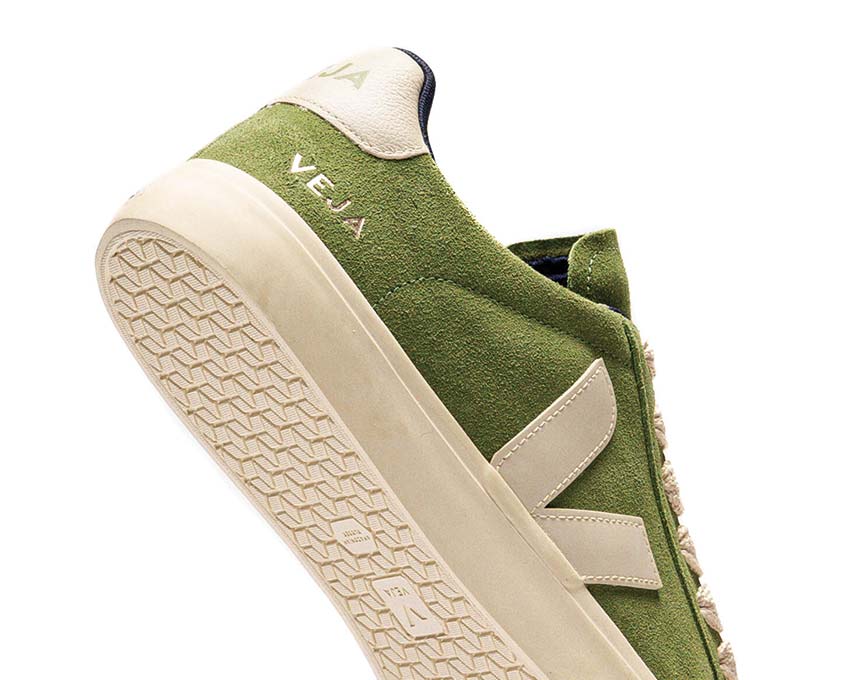 Veja Campo Bold Suede Kiwi Pierre Seitenansicht — premium Wildleder eco-verantwortlich