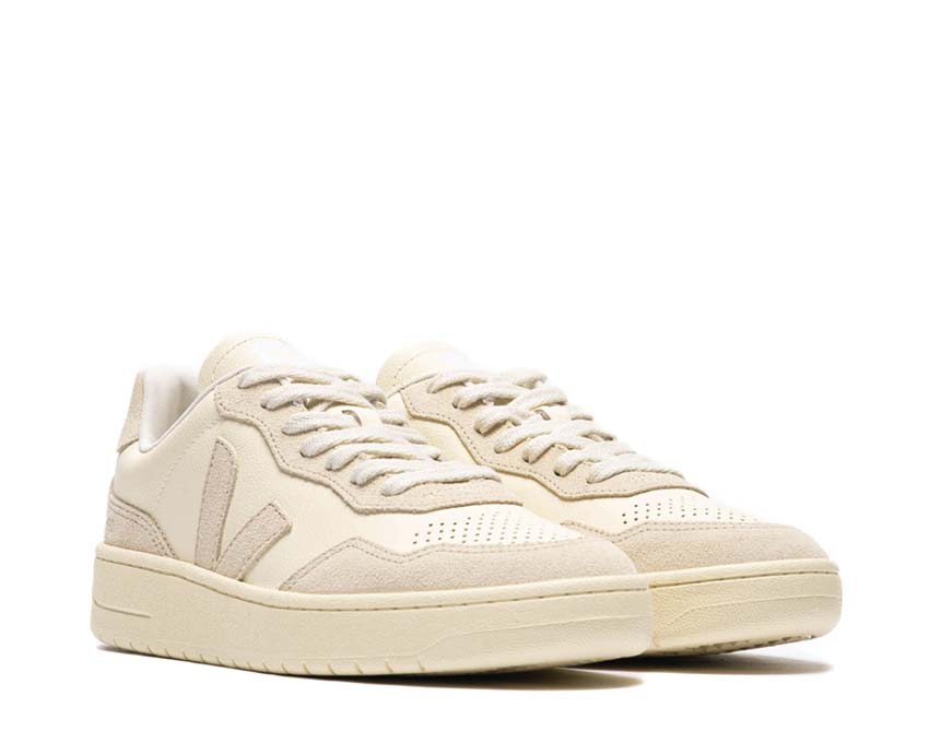 Veja V-90 O.T. Leather Cashew Oat vue latérale — cuir pleine fleur