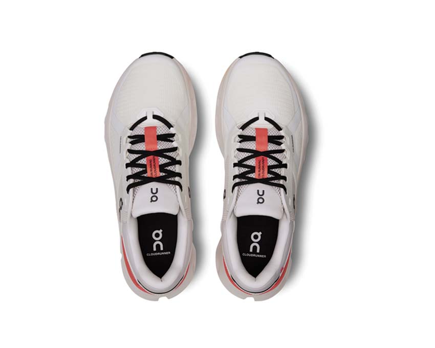 On Cloudrunner 2 White/Sand Detail — CloudTec-Dämpfung Damen-Laufschuh