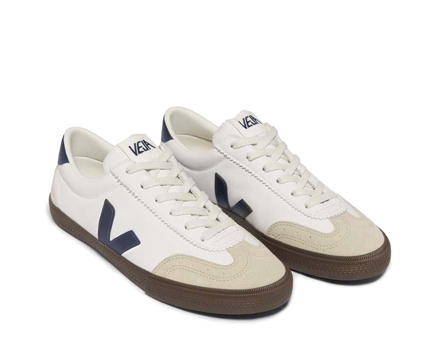 Veja Volley White/Nautico vue latérale — cuir lisse tricolore