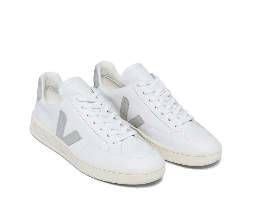Veja V-12 Leather White Light Grey vue latérale — cuir lisse blanc et gris clair