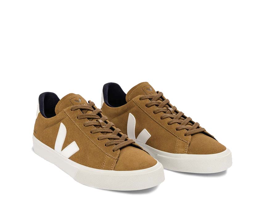 Veja Campo Bold Suede Black Seitenansicht — dickes strukturiertes schwarzes Wildleder