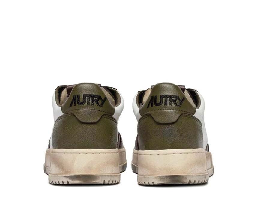 Autry Super Vintage Low dettaglio — ricamo del logo