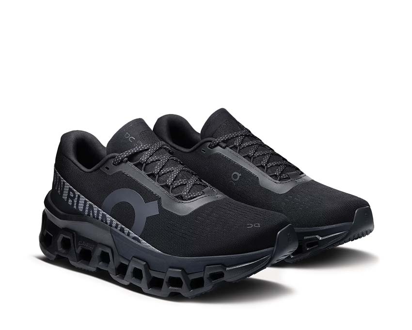 On Cloudmonster 2 W Black/Eclipse vue latérale — profil amorti femme