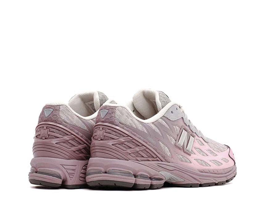 New Balance 1906 Ice Wine vista laterale — design 1906 rivisitato toni freddi