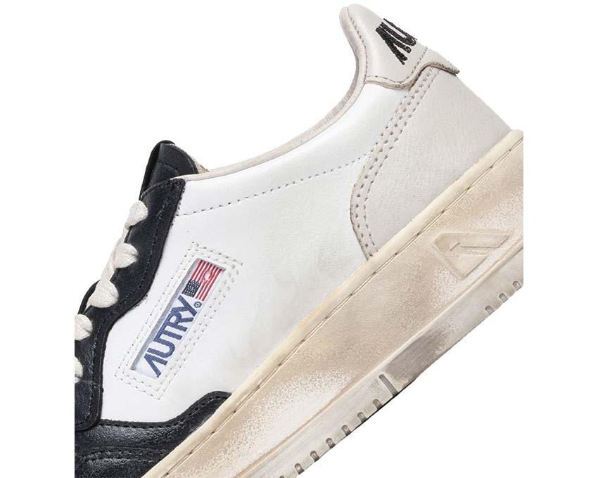 Autry Super Vintage Low Virg Leat Pmc Detail — Autry Vintage-Logo