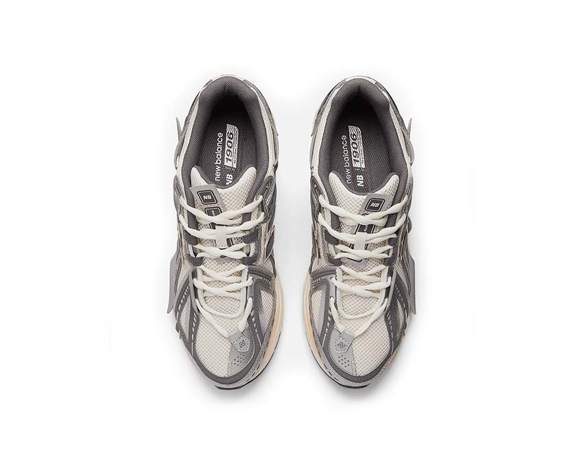 New Balance 1906A Silver Metallic détail — logo N argenté métallisé