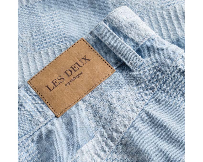 Les Deux Ryder Jacquard Jeans Dark Denim dettaglio — cintura e tasche