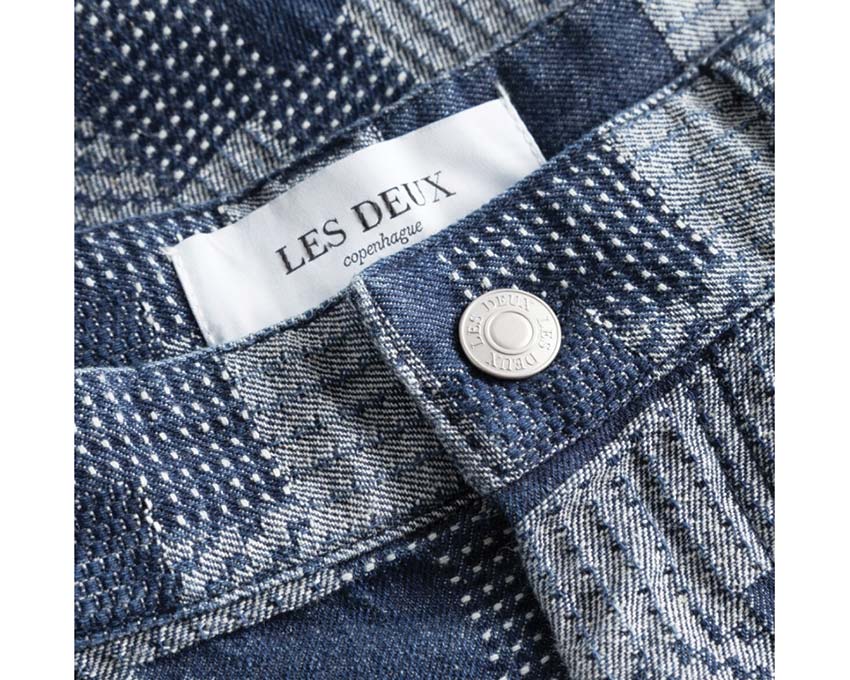 Les Deux Ryder Jacquard Jeans Light Denim Blue dettaglio — motivo jacquard gamba