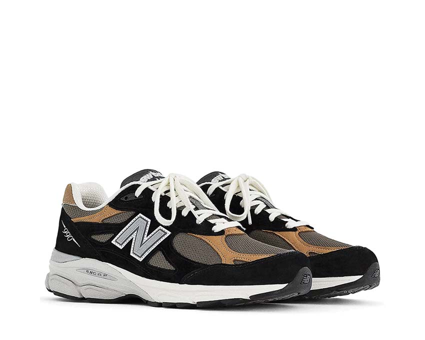 New Balance 990 Made in USA Black Tan Noir/Tan vue latérale — suédé et mesh contrasté