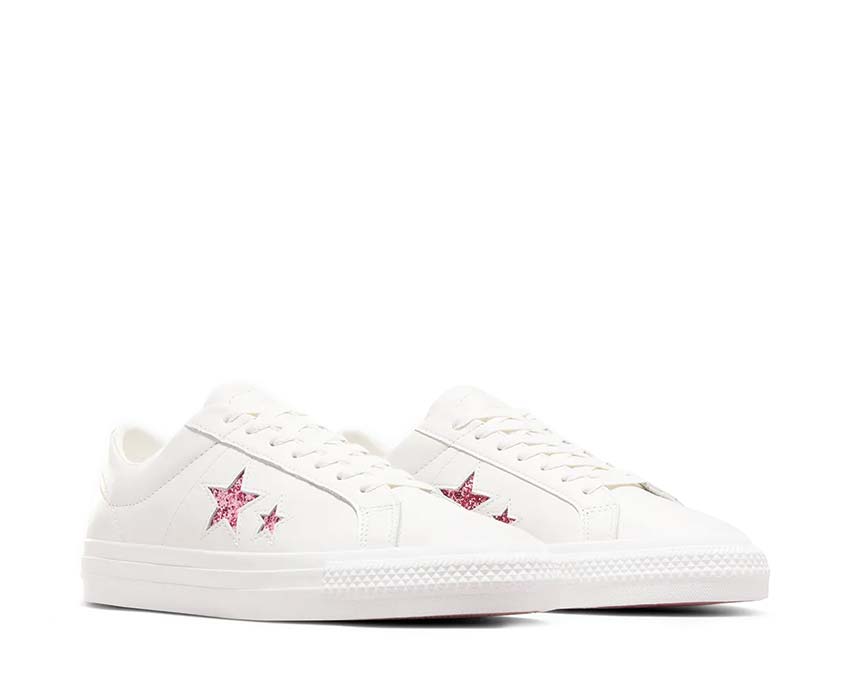 Converse X Turnstile One Star Pro White/Pink Seitenansicht — Turnstile Siebdruck Stern