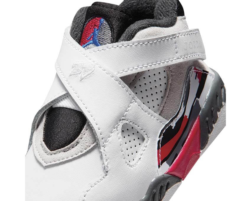 Air Jordan 8 Retro TD Bugs Bunny White/Black/True Red vue latérale — tige cuir tout-petit