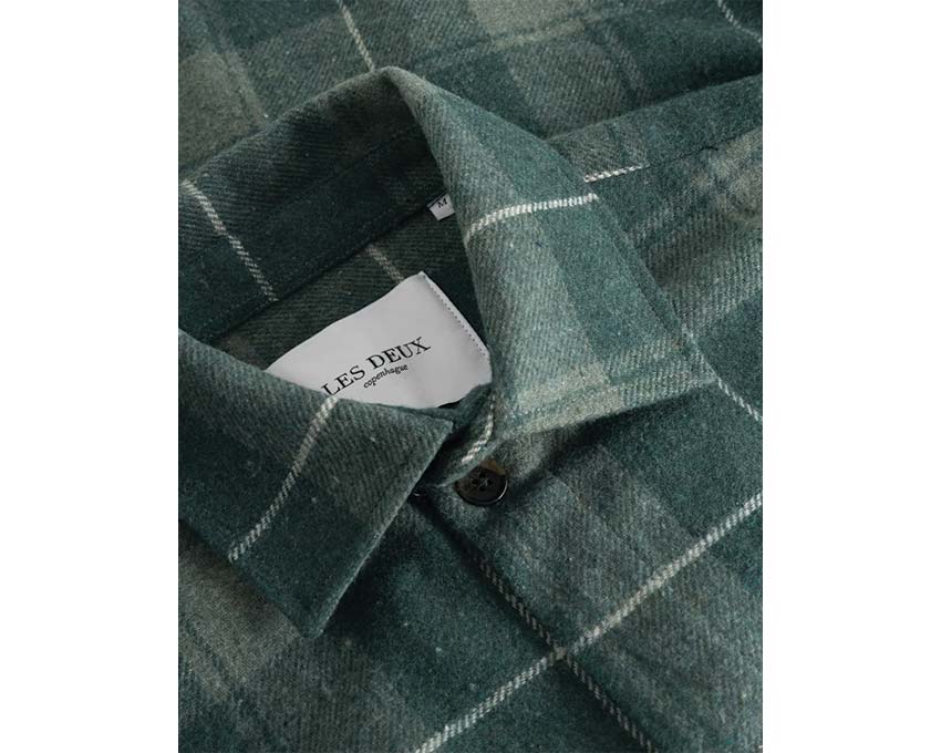 Les Deux Lennon Check Shirt Olive Dusty Moss detail — oxford collar check