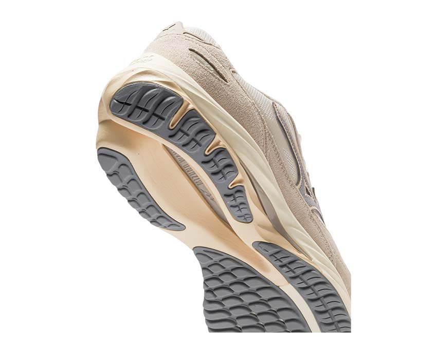 Mizuno Wave Rider Beta White Sand/Ultimate Gray détail — tige mesh premium