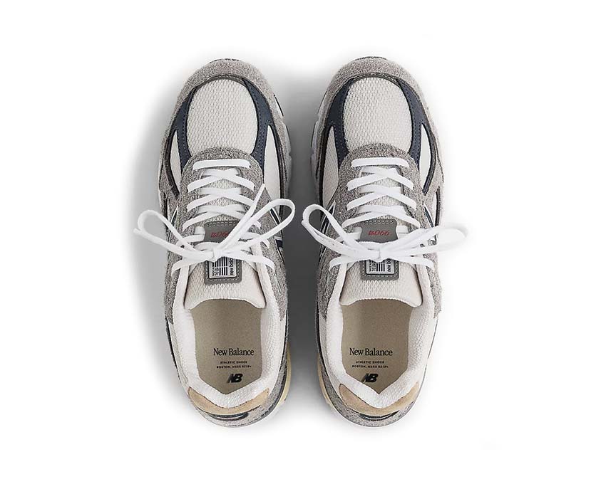 New Balance 990v4 Made in USA Marblehead détail — suédé et mesh respirant premium
