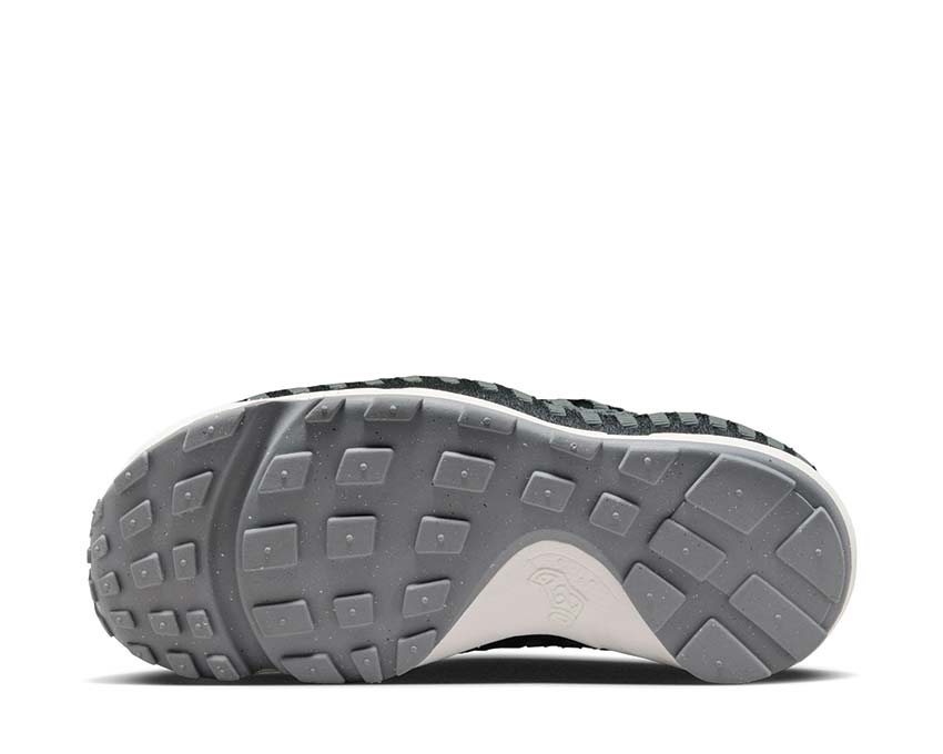 Nike Air Footscape Woven W Black — front view Smoke Grey women's