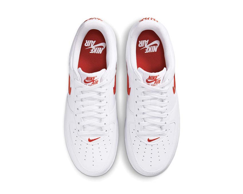 Nike Air Force 1 Low Retro White dettaglio — pelle bicolore University Red