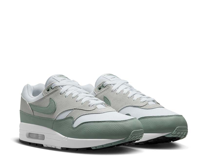 Nike Air Max 1 SC Mica Green White vista laterale — mesh e pelle